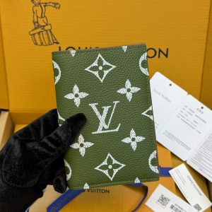 Alternative view of 320¥ Premium Full-Steel Wallet, Authentic Design, Top-Grain Cowhide, 163 Dynamic, Boutique-Matching Packaging, Complete Set as Pictured: Packaging, Certificate of Authenticity, Copper Electronic Tag, Gift Bag! M26059 Moss Green